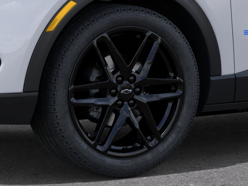 New 2026 Summit White Chevrolet LT image 31