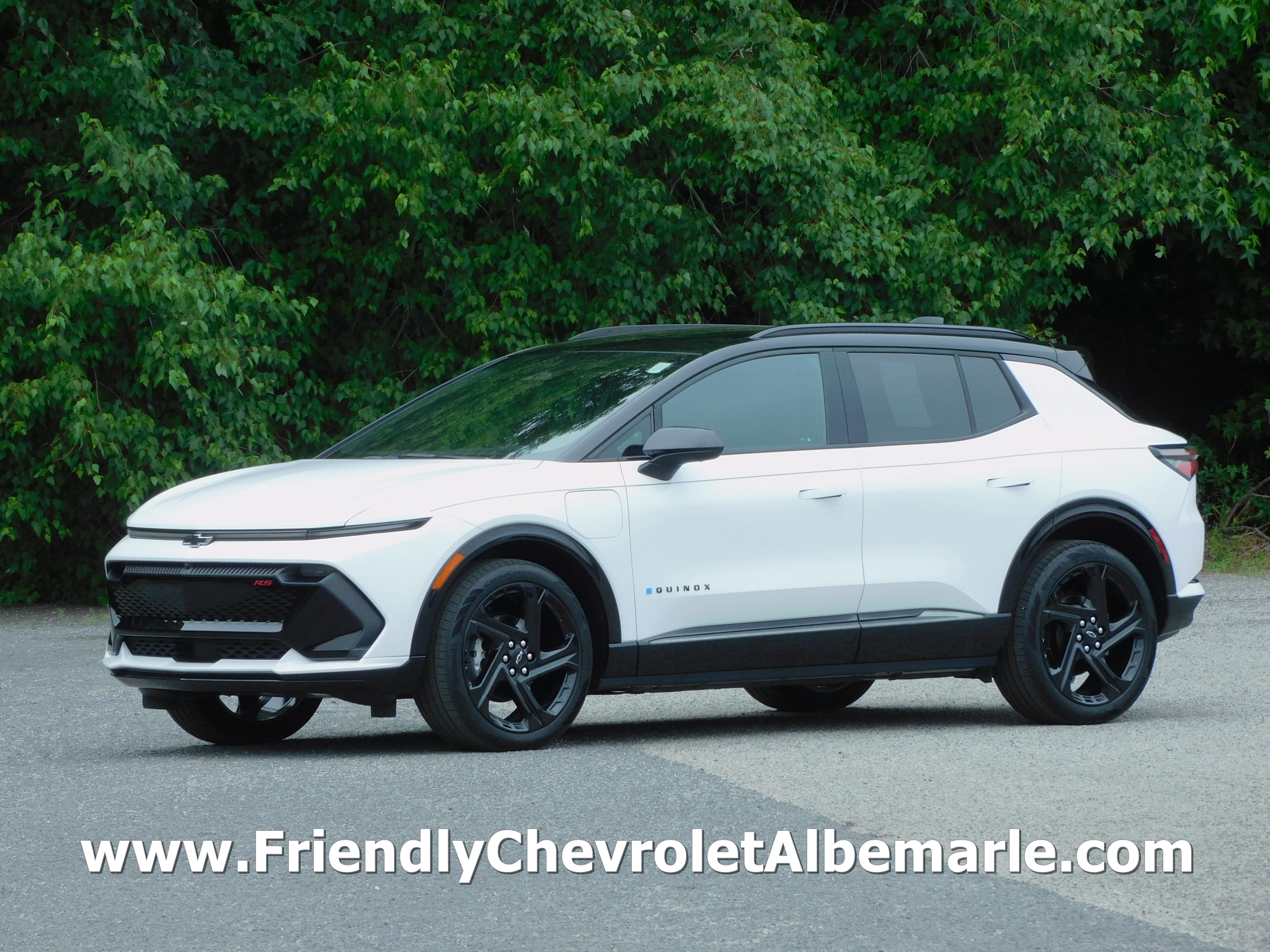 2024 Chevrolet Equinox EV 2RS FWD's photo