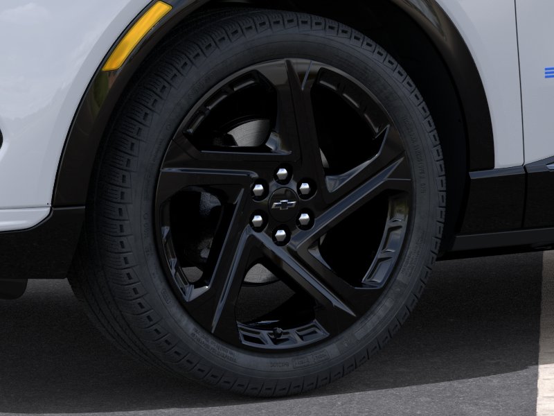 New 2026 Polar White Tricoat Chevrolet RS image 9