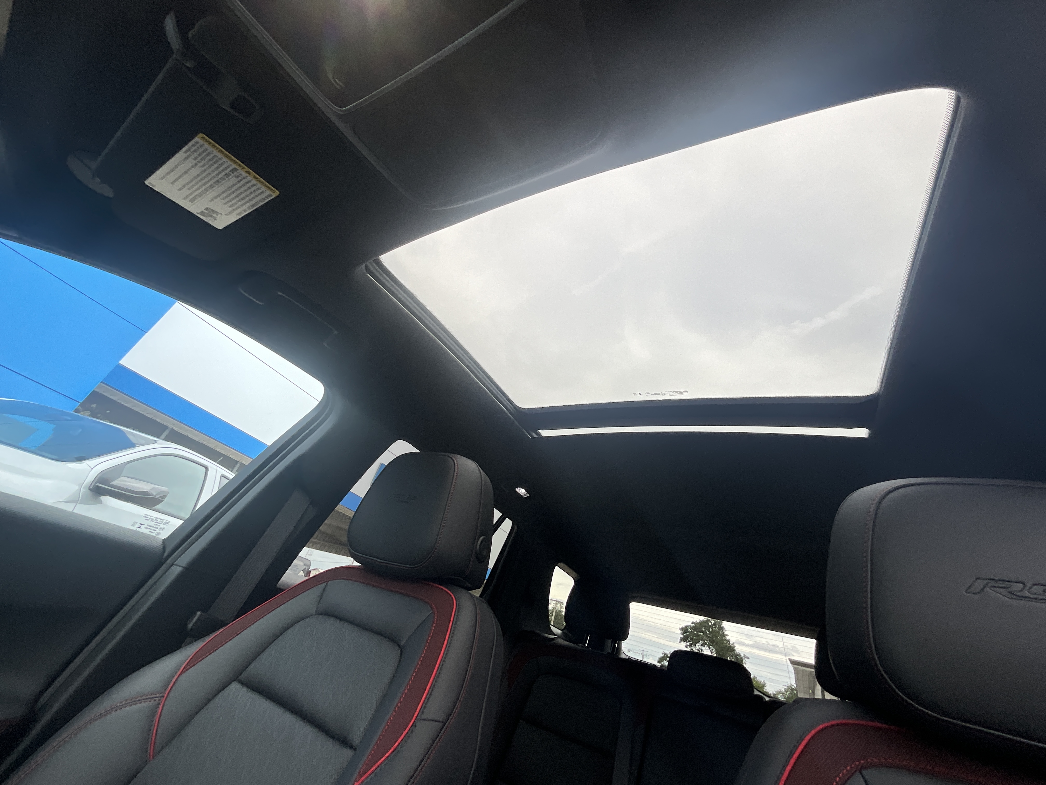 2027 Chevrolet Equinox RS - Photo 13