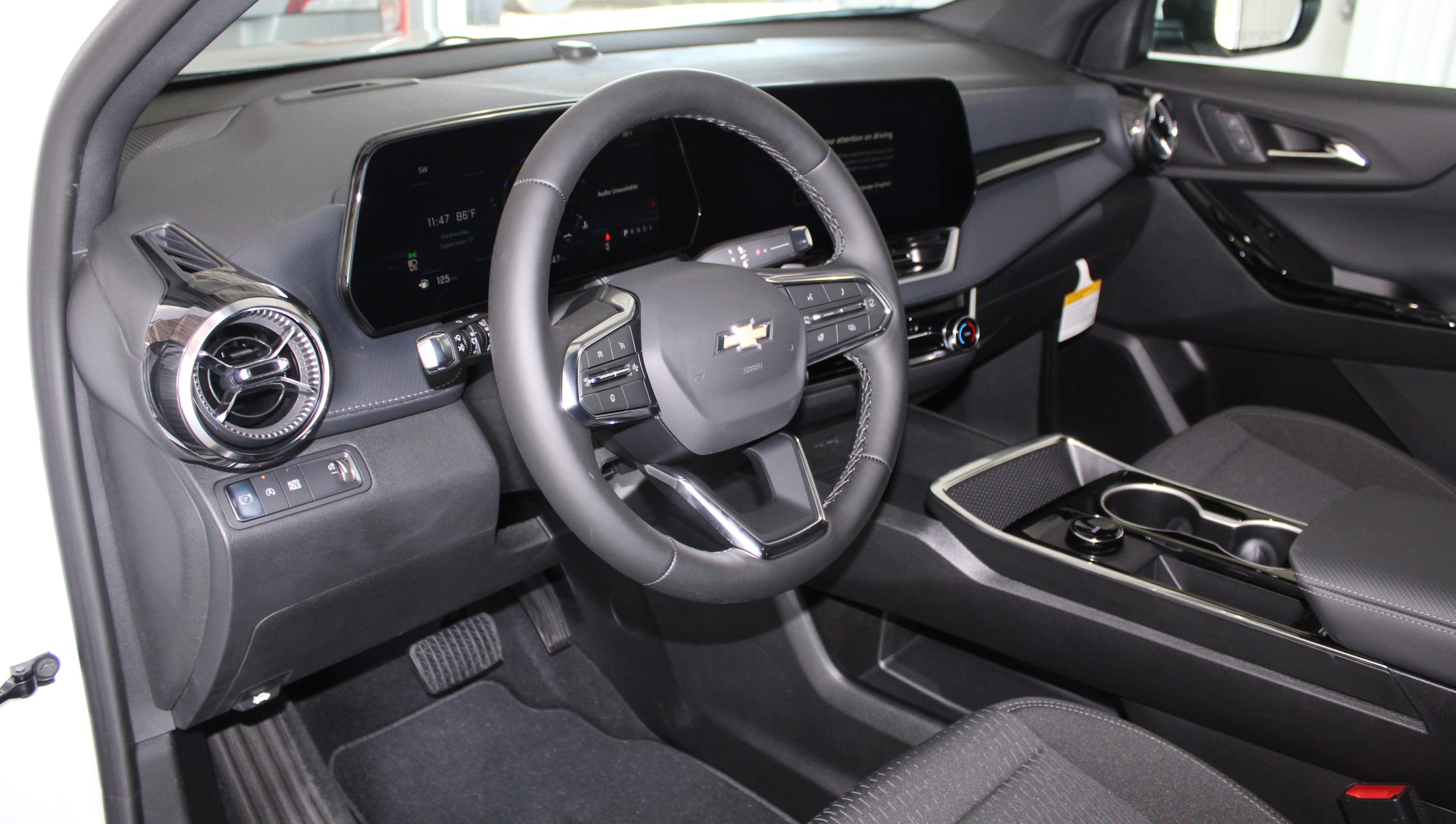 2026 Chevrolet Equinox LT photo 10