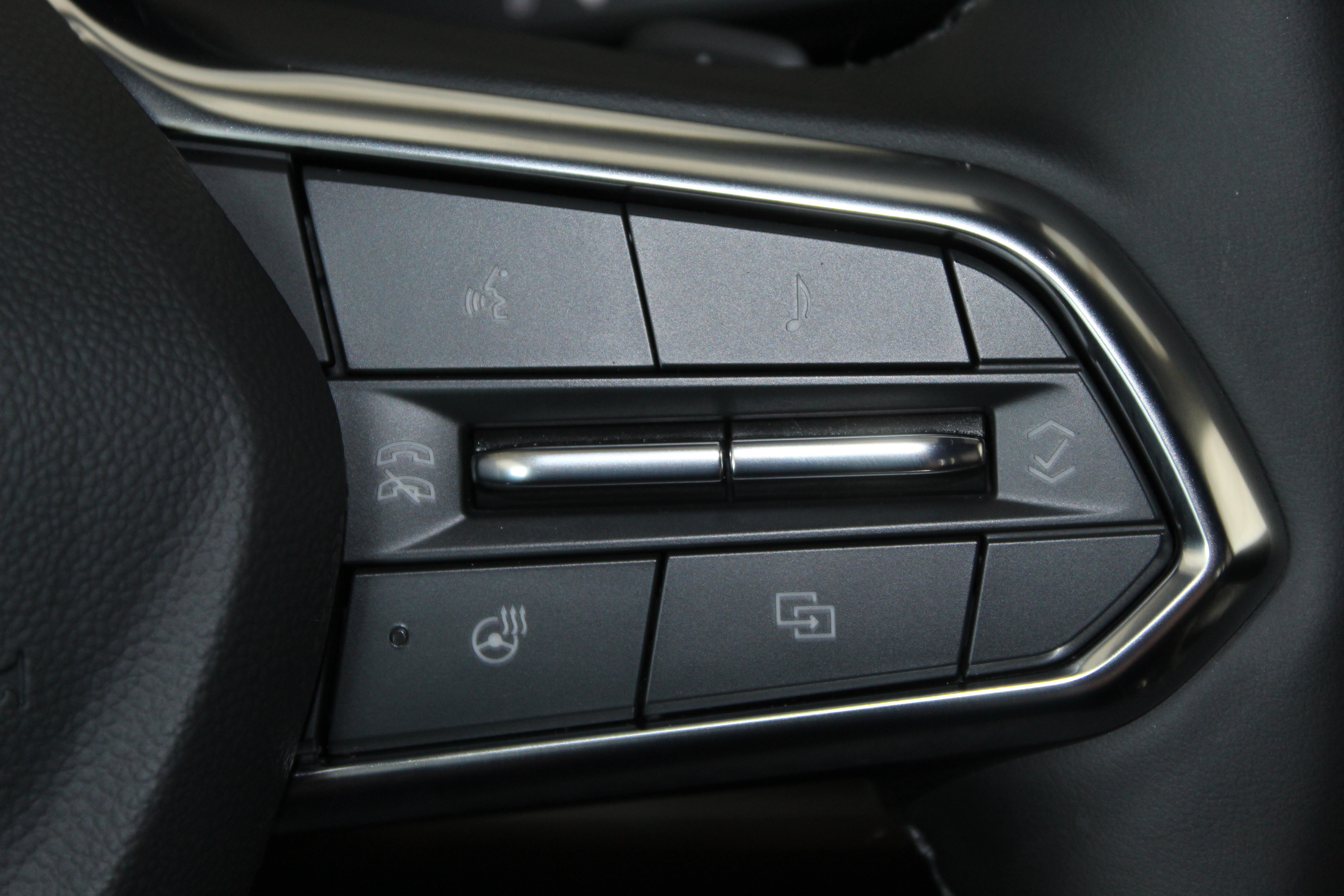 2026 Chevrolet Equinox LT - Photo 7