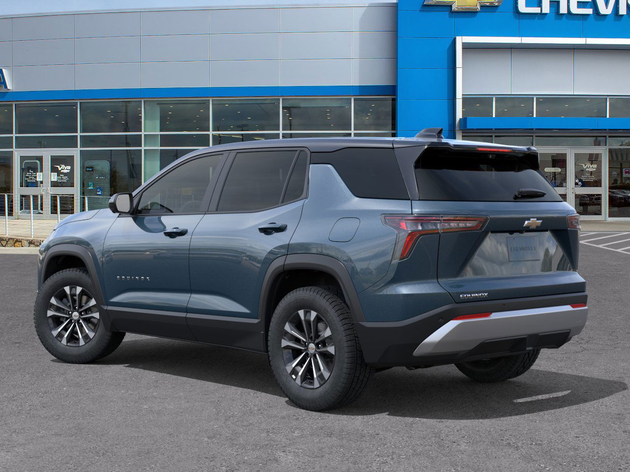 2026 Chevrolet Equinox LT photo 2