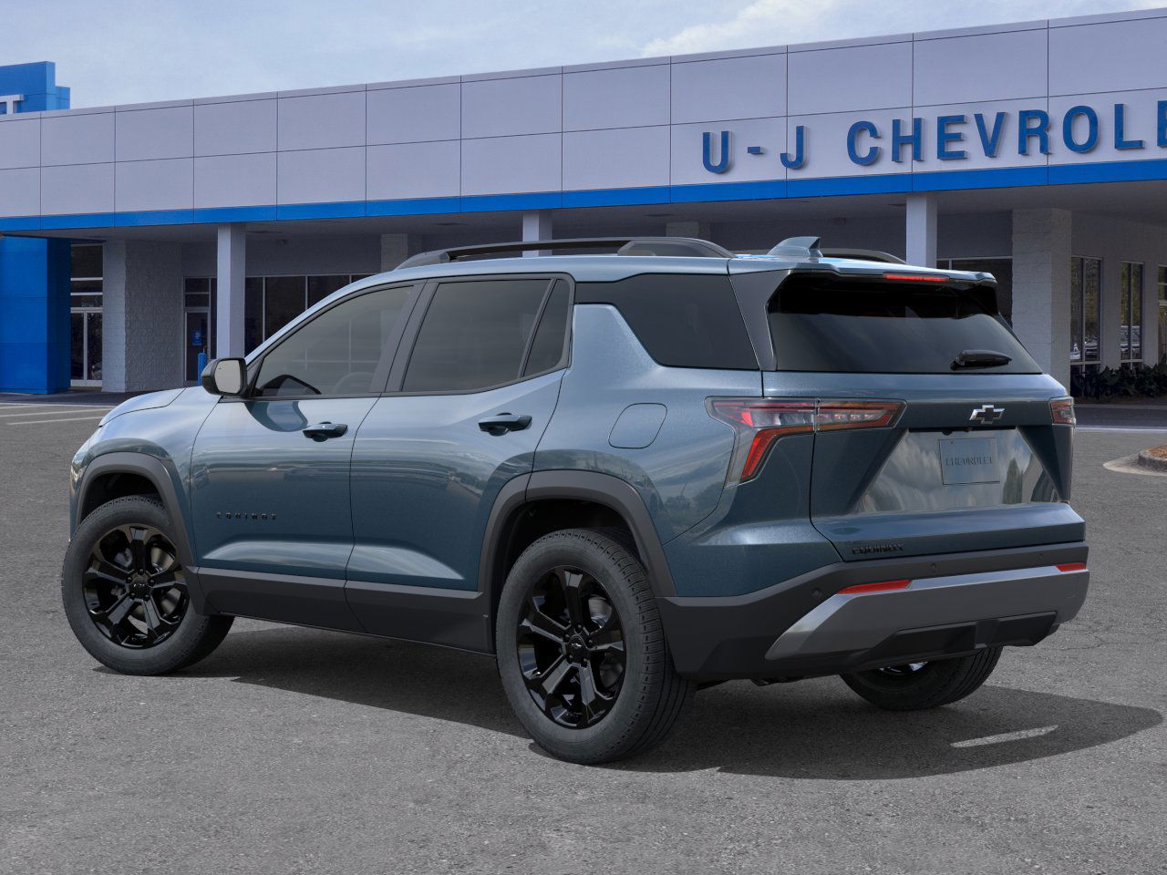 2026 Chevrolet Equinox LT photo 2