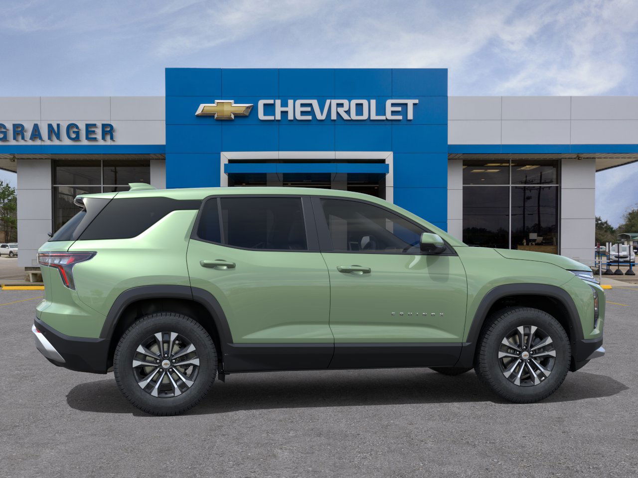 2026 Chevrolet Equinox LT photo 2