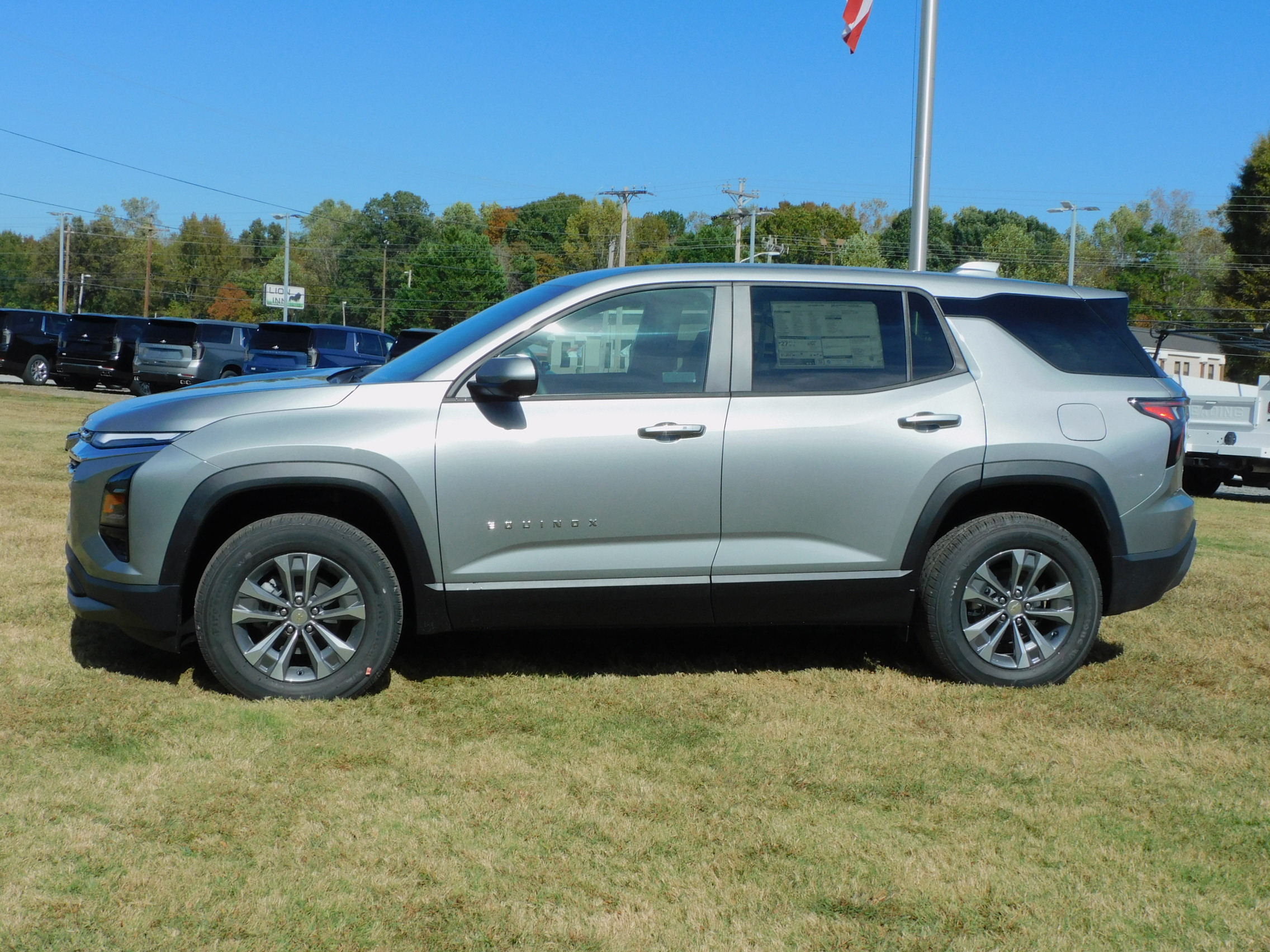 2026 Chevrolet Equinox LT photo 4