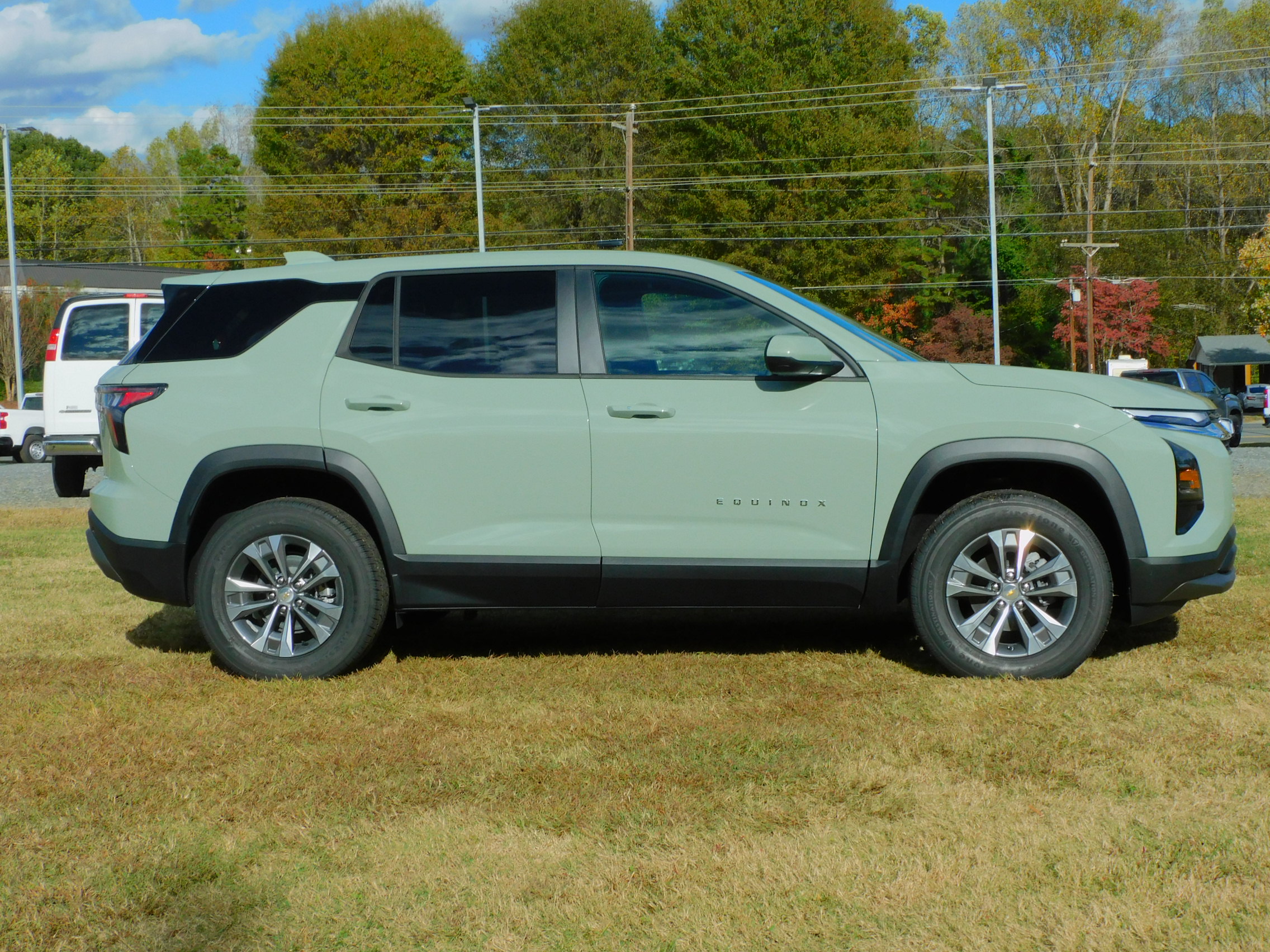 2026 Chevrolet Equinox LT photo 4