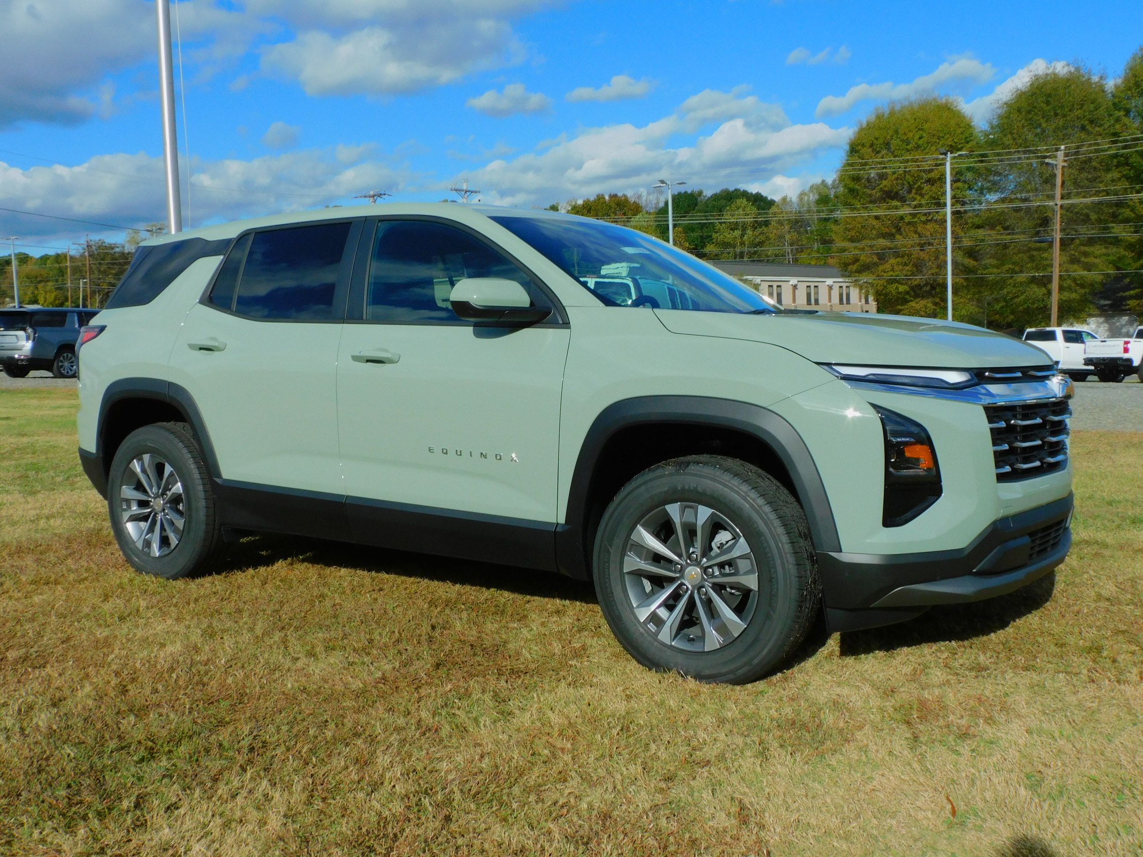 2026 Chevrolet Equinox LT photo 3