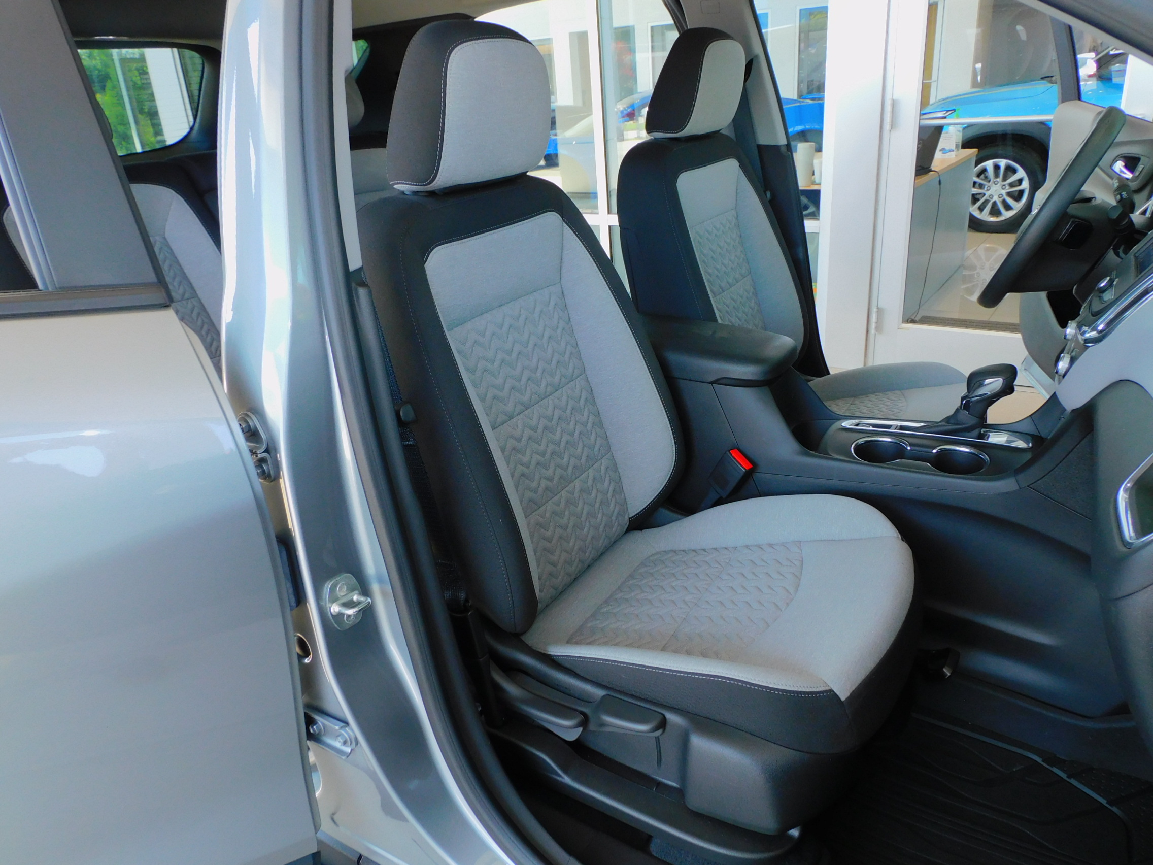 2023 Chevrolet Equinox LS photo 15