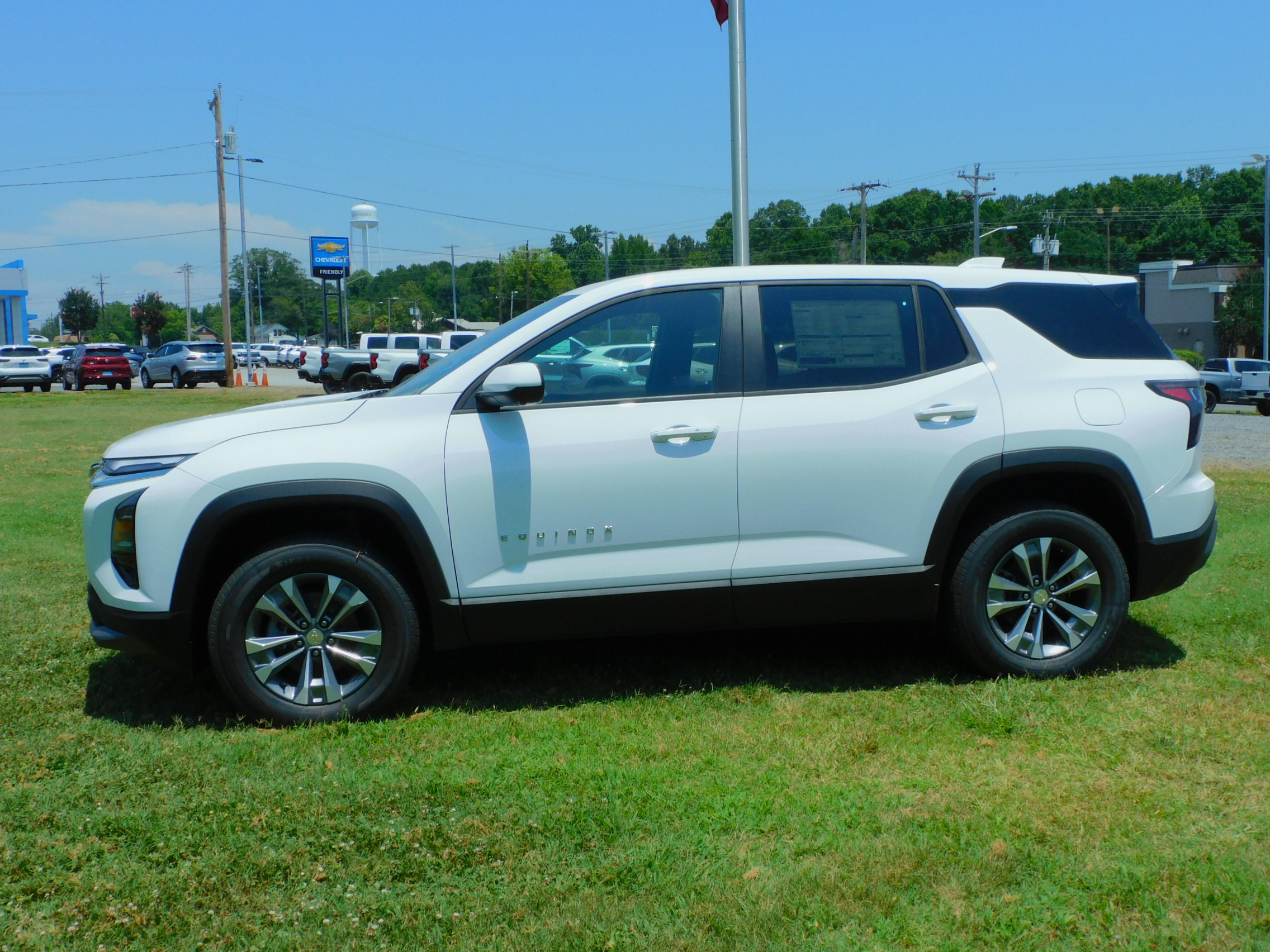 2026 Chevrolet Equinox LT photo 4