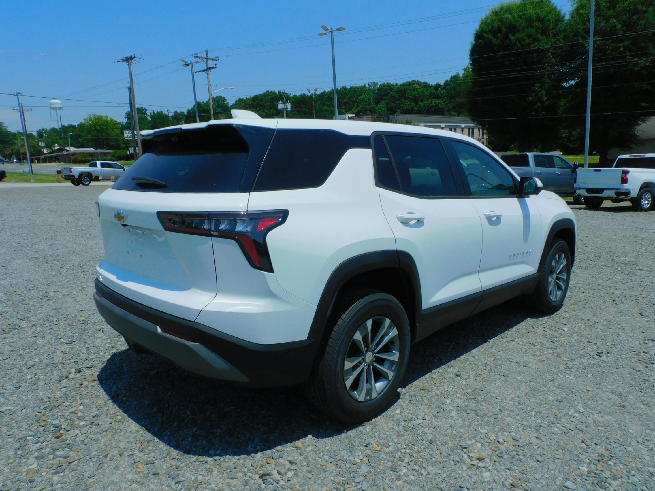 2026 Chevrolet Equinox LT photo 8