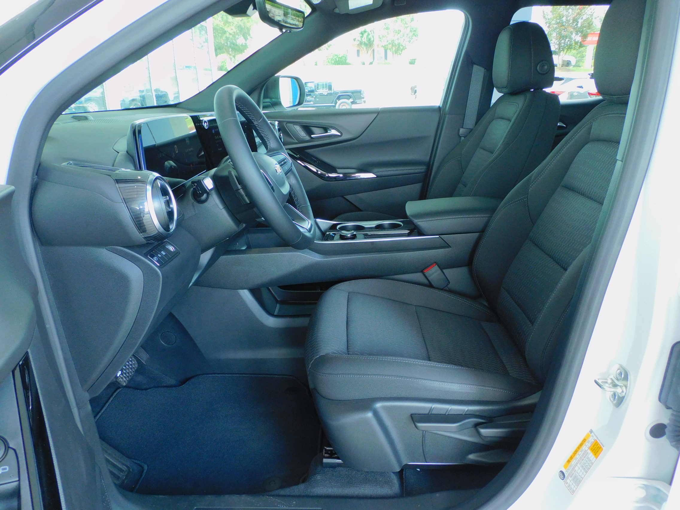 2026 Chevrolet Equinox LT - Photo 14