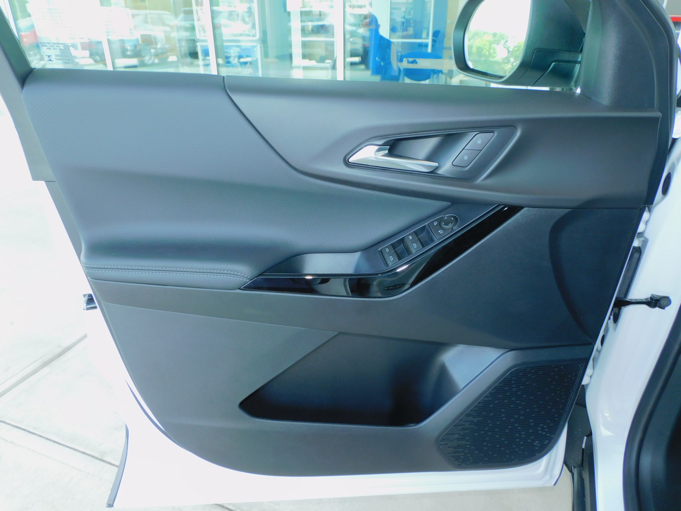 2026 Chevrolet Equinox LT - Photo 17