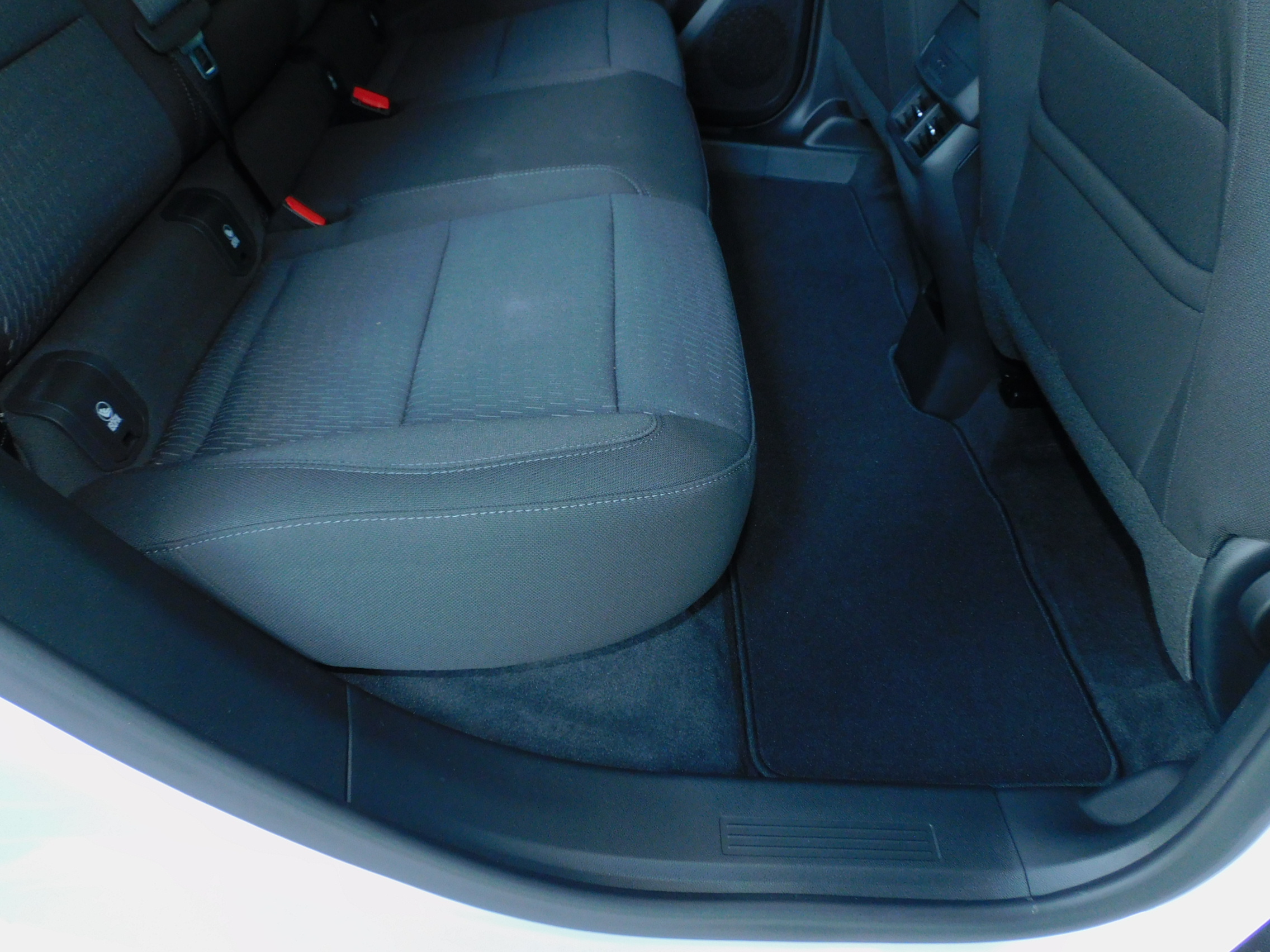 2026 Chevrolet Equinox LT - Photo 24