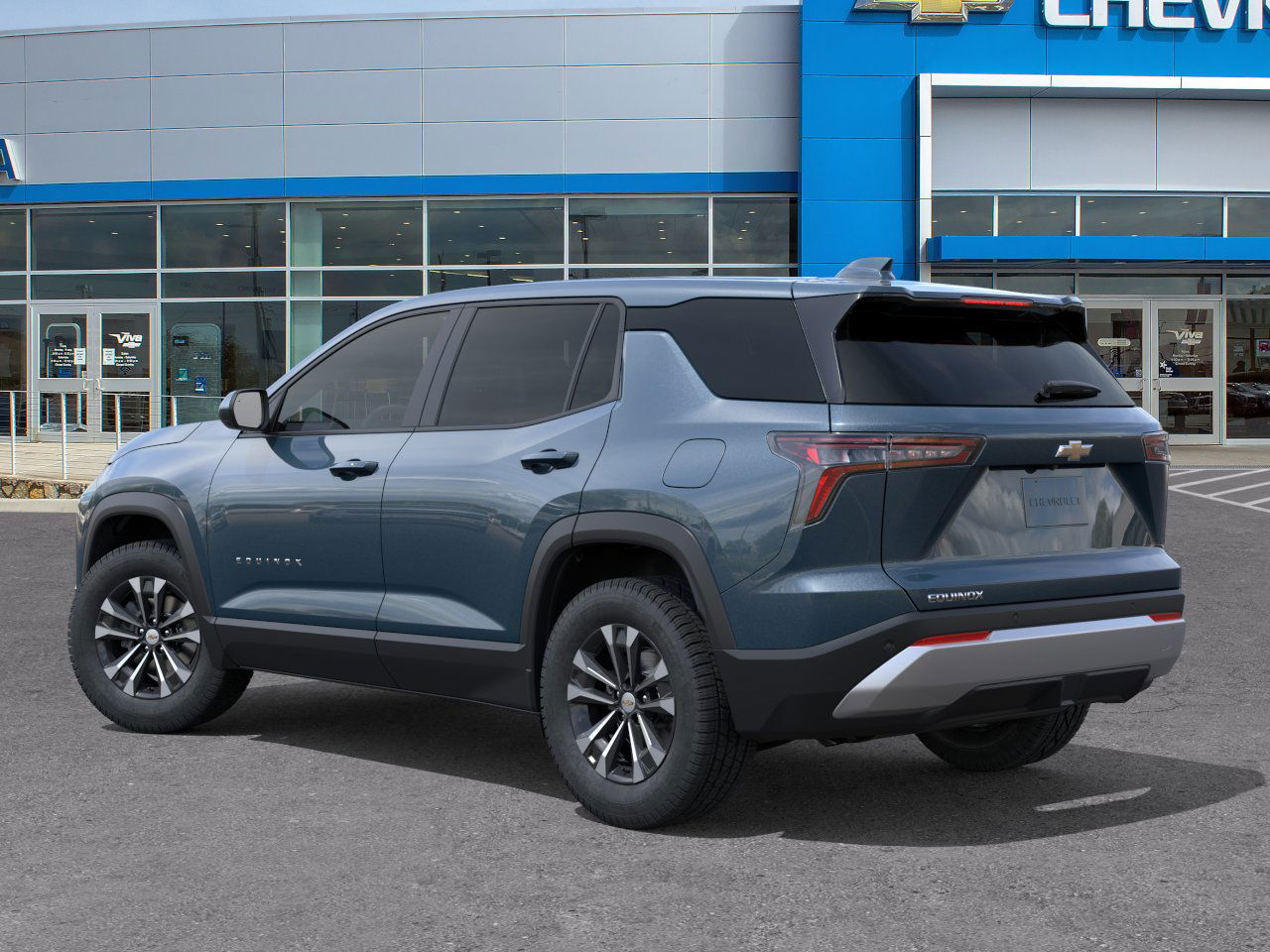 2026 Chevrolet Equinox LT photo 2