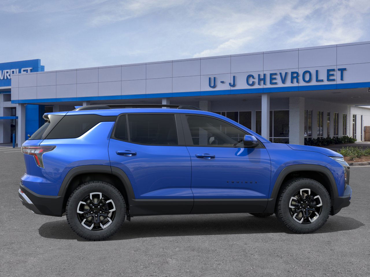2026 Chevrolet Equinox ACTIV photo 2
