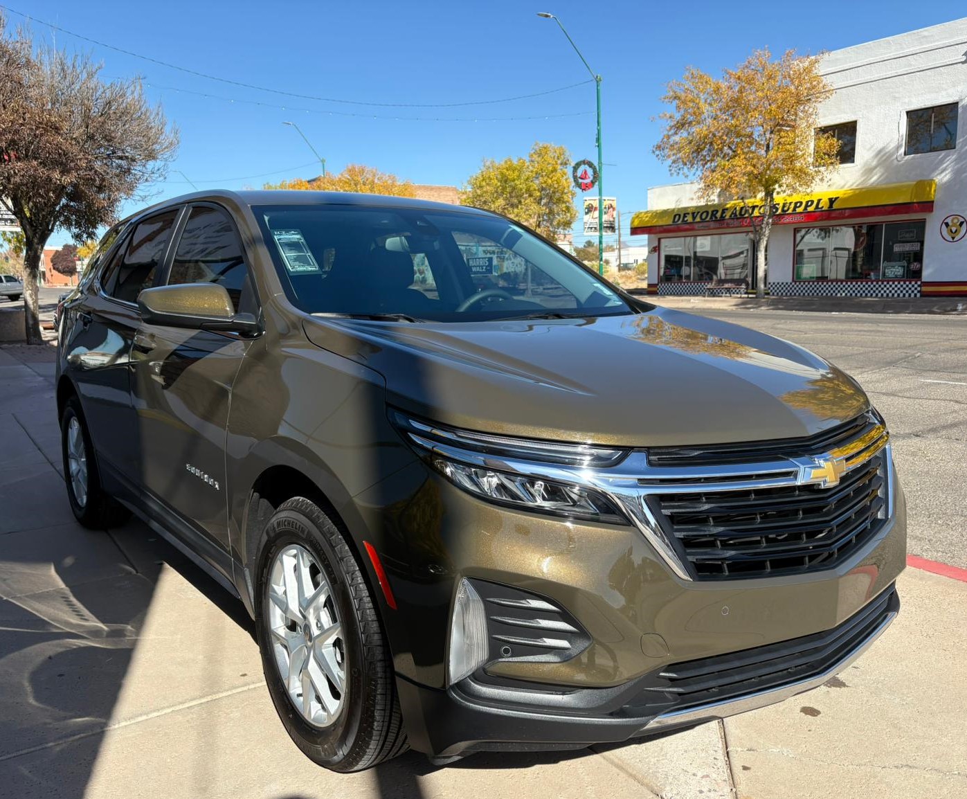 Used 2024 Chevrolet Equinox LT with VIN 3GNAXKEG6RL172994 for sale in Douglas, AZ