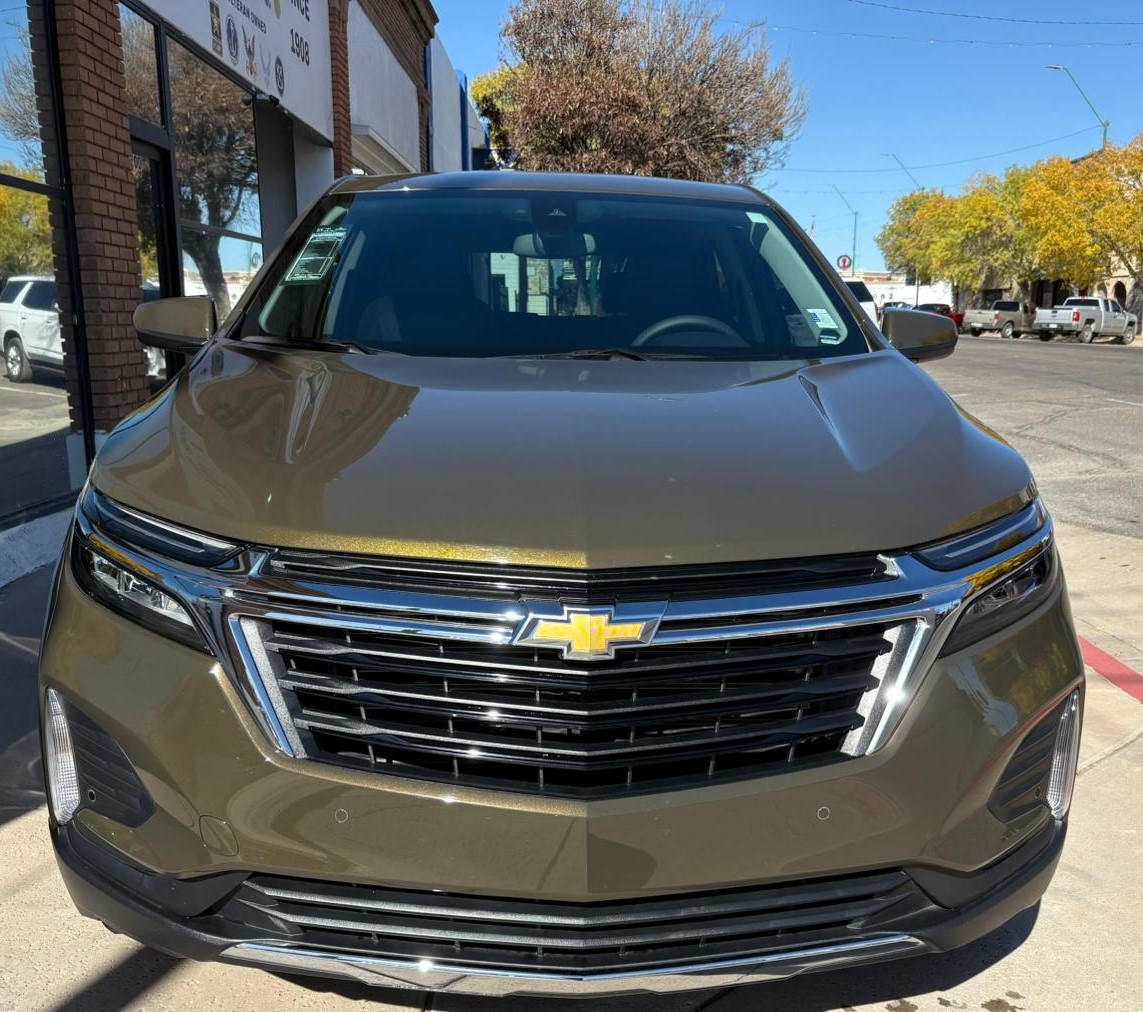 Used 2024 Chevrolet Equinox LT with VIN 3GNAXKEG6RL172994 for sale in Douglas, AZ