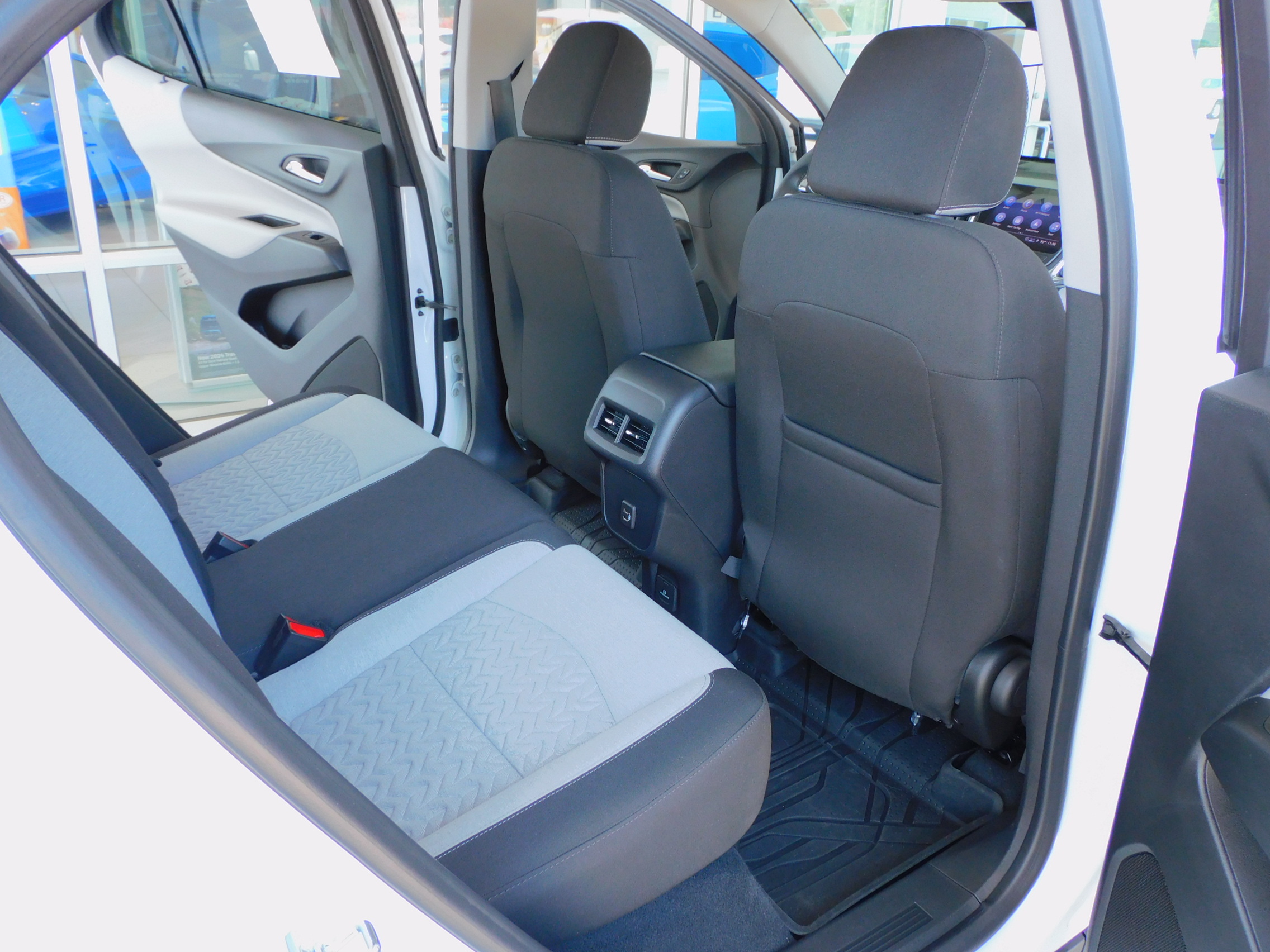 2023 Chevrolet Equinox LT photo 19