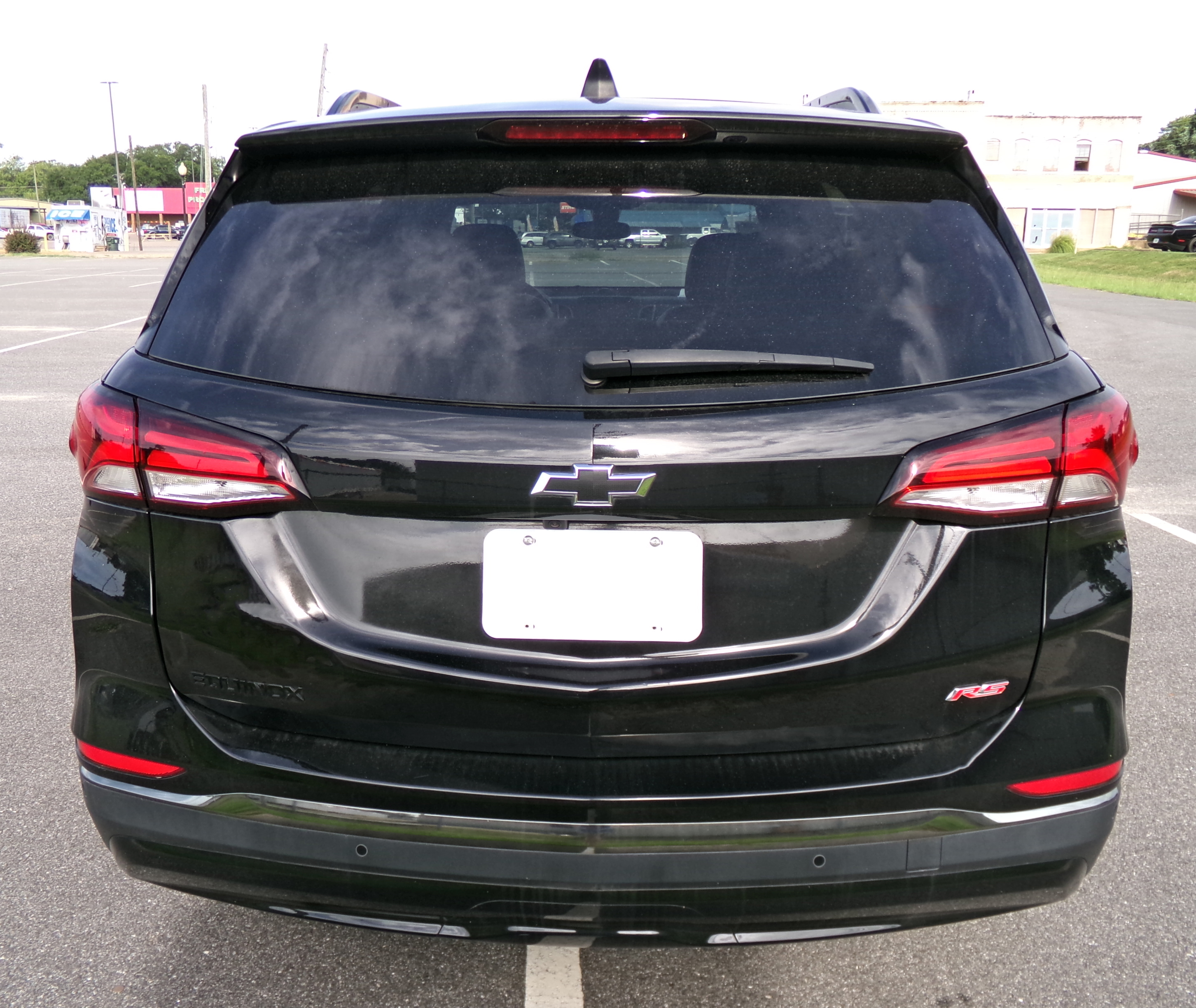 Used 2023 Mosaic Black Metallic Chevrolet RS image 4