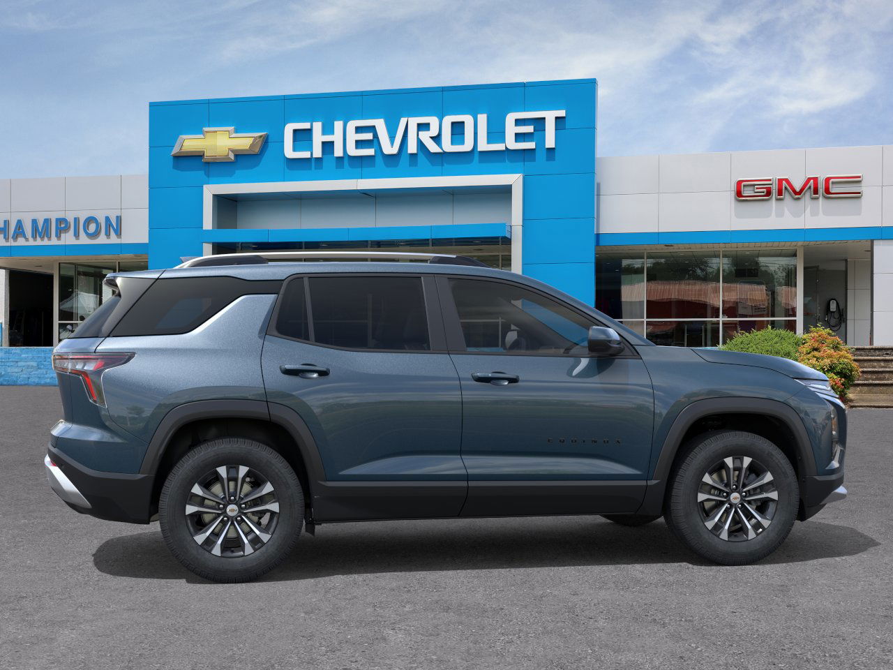 2026 Chevrolet Equinox LT photo 2