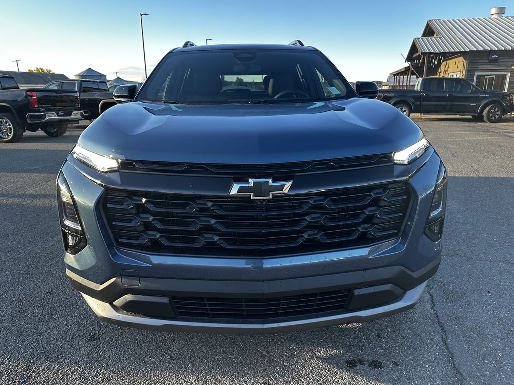 2026 Chevrolet Equinox LT photo 2