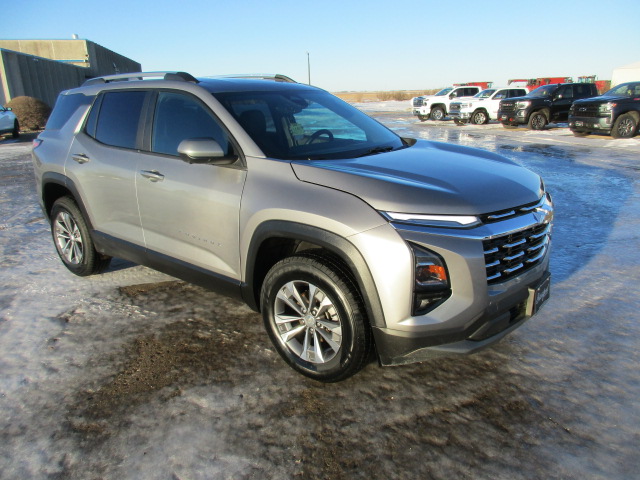 2025 Chevrolet Equinox LT's photo