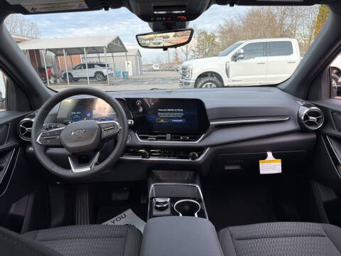 2026 Chevrolet Equinox LT - Photo 17