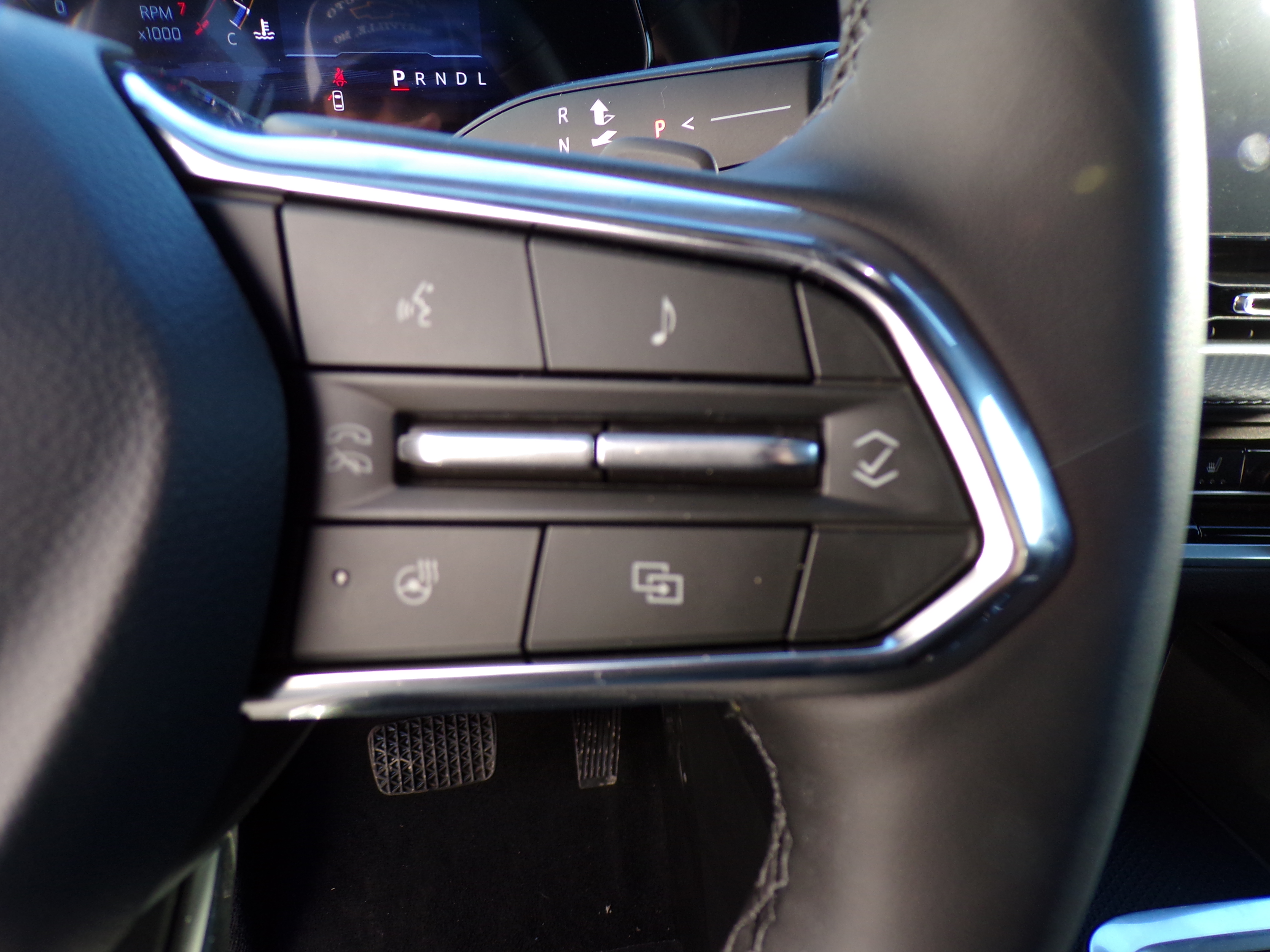 2026 Chevrolet Equinox LT - Photo 14