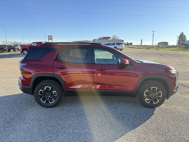 2026 Chevrolet Equinox ACTIV photo 2