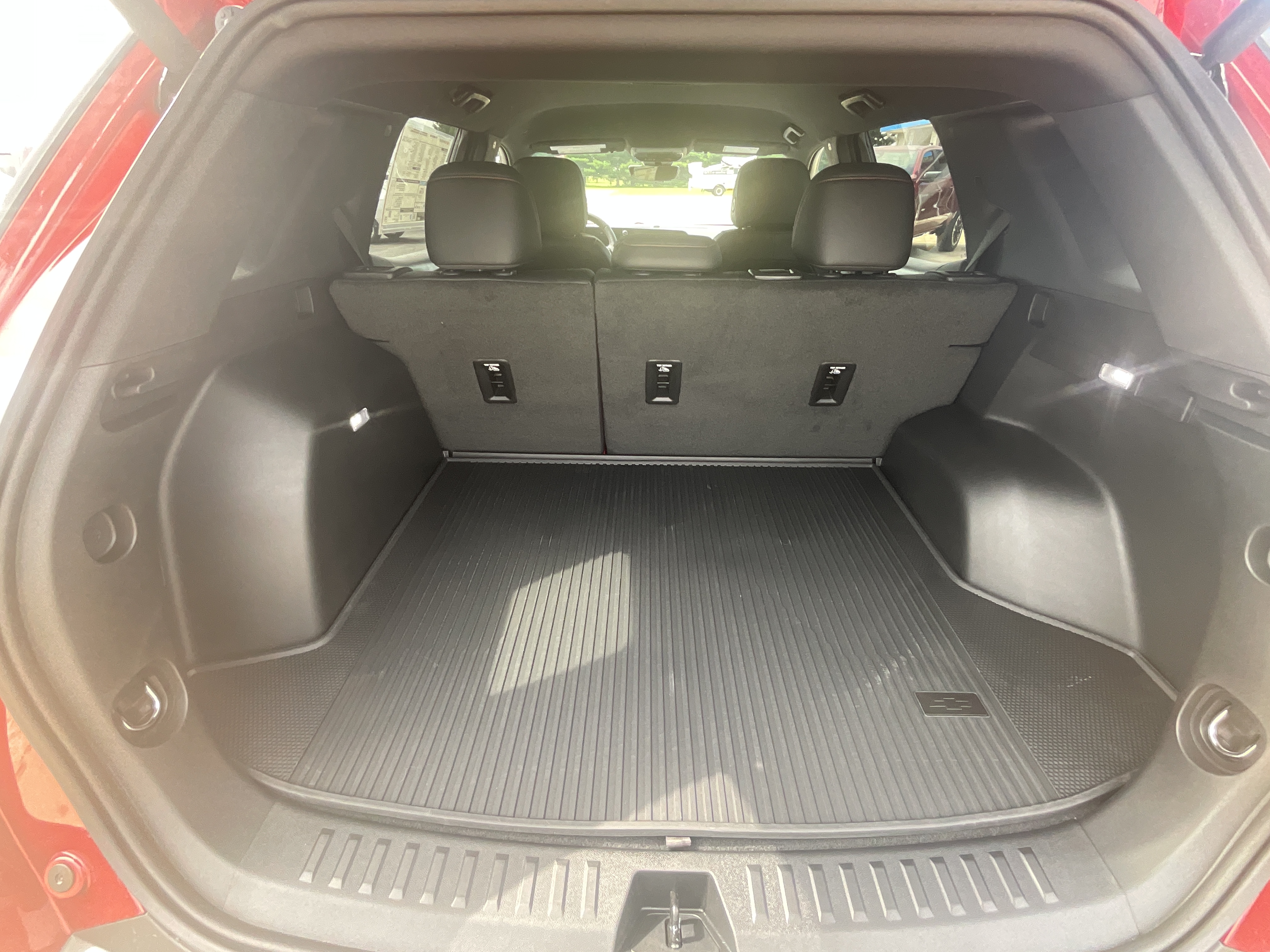 2027 Chevrolet Equinox RS - Photo 23