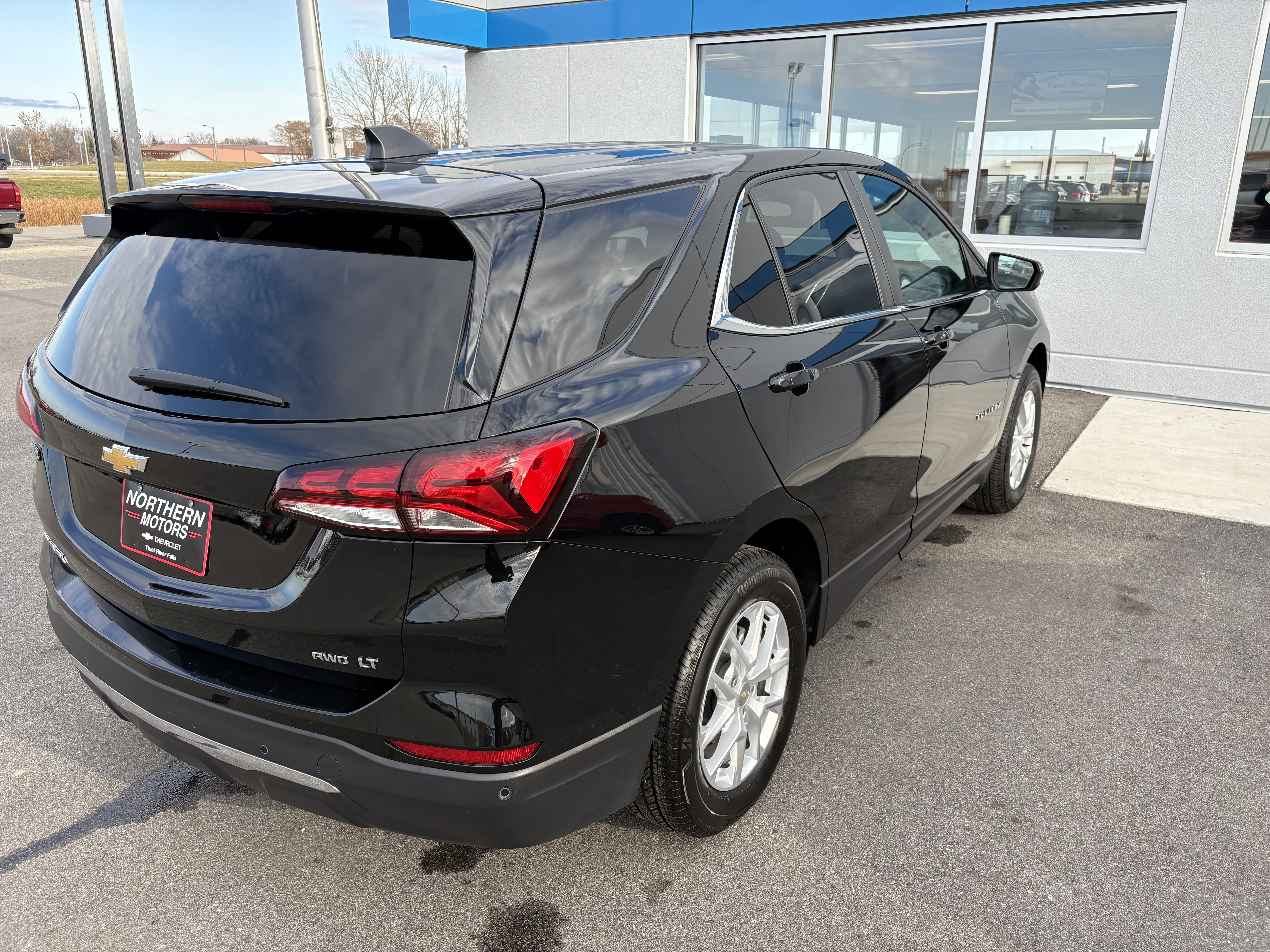 Used 2024 Chevrolet Equinox LT with VIN 3GNAXUEG6RL308178 for sale in Thief River Falls, Minnesota