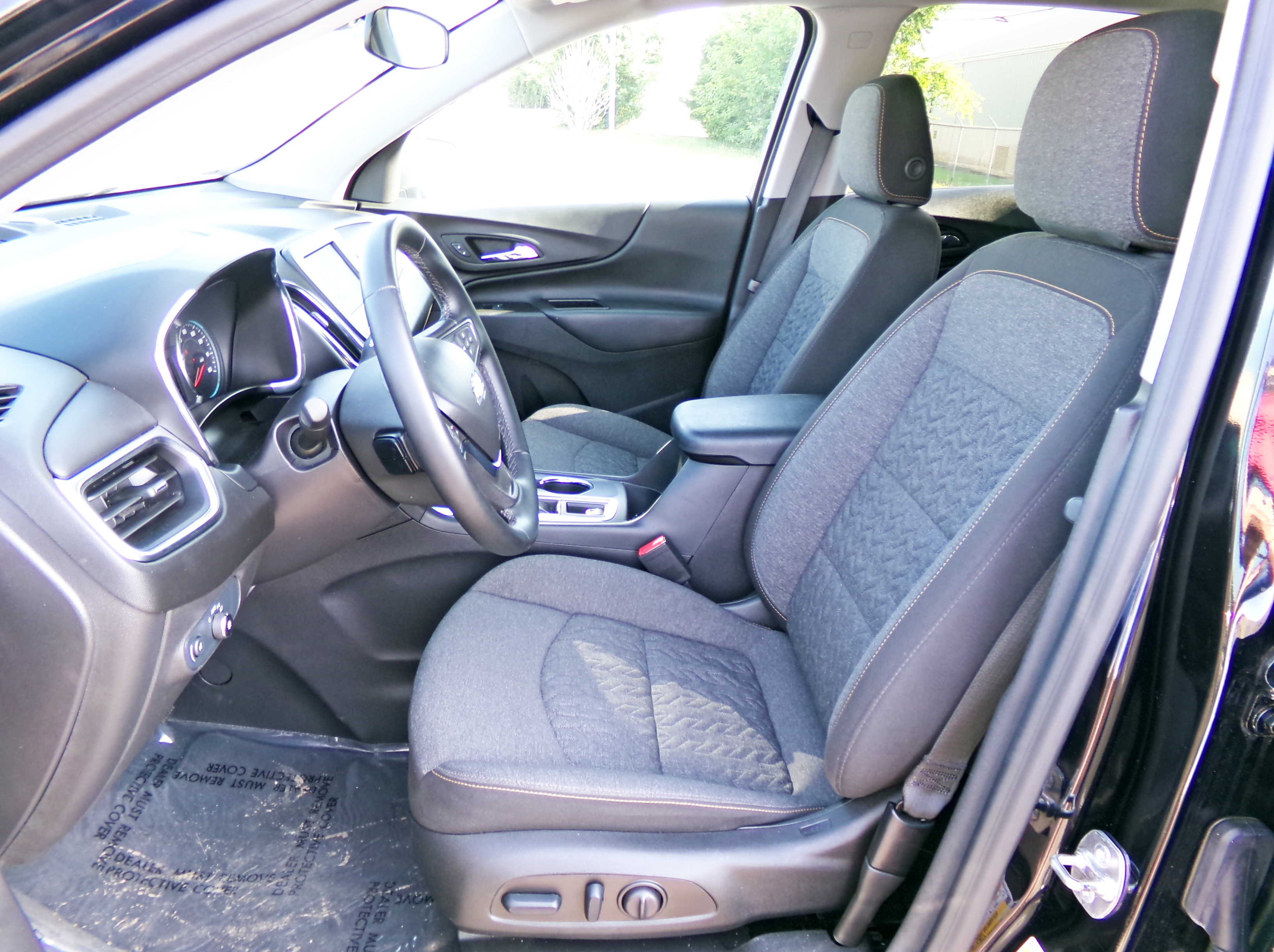 2024 Chevrolet Equinox LT - Photo 12