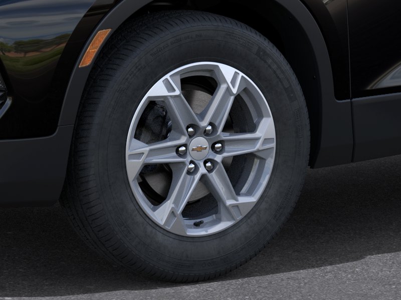New 2026 Black Chevrolet 2LT image 33
