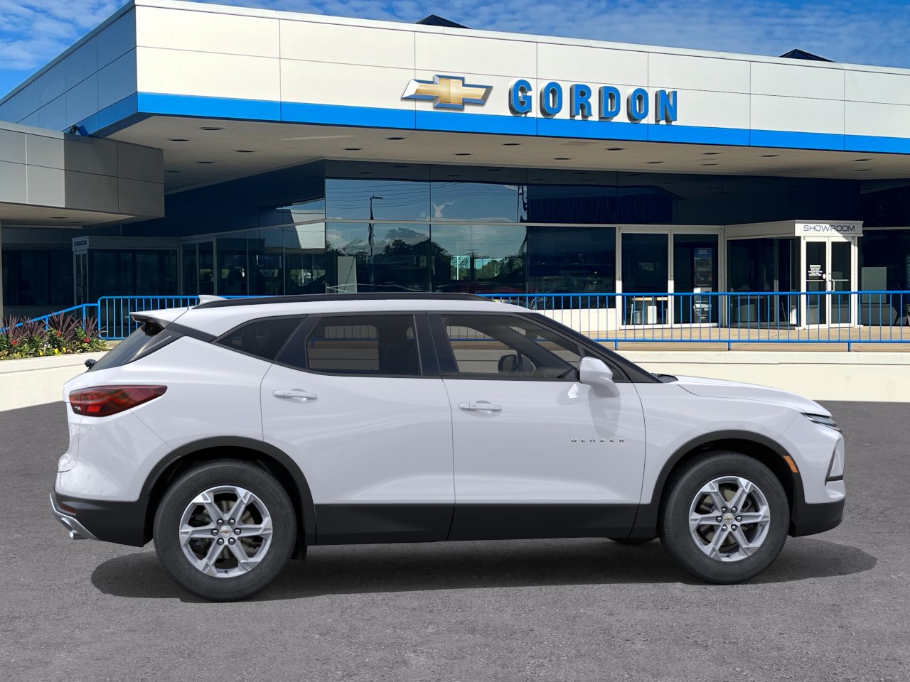 New 2026 Summit White Chevrolet 2LT image 5