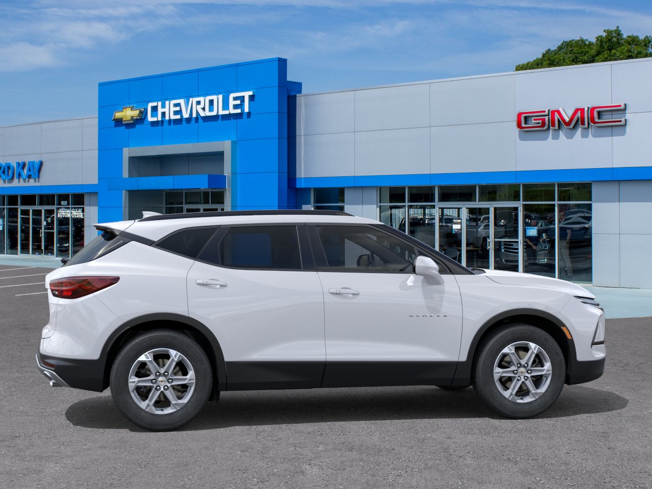 New 2026 Summit White Chevrolet 2LT image 29
