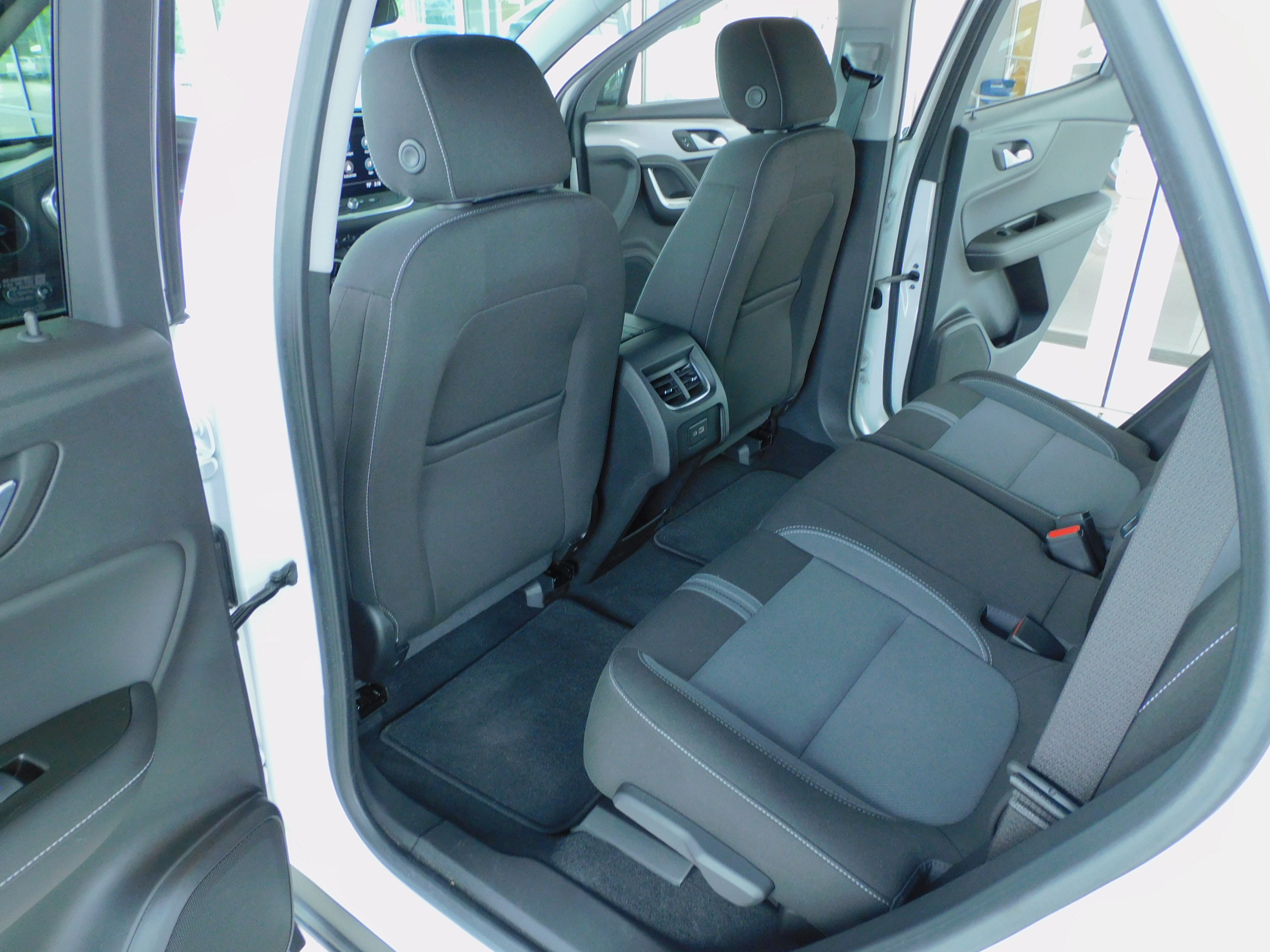2023 Chevrolet Blazer 2LT photo 11