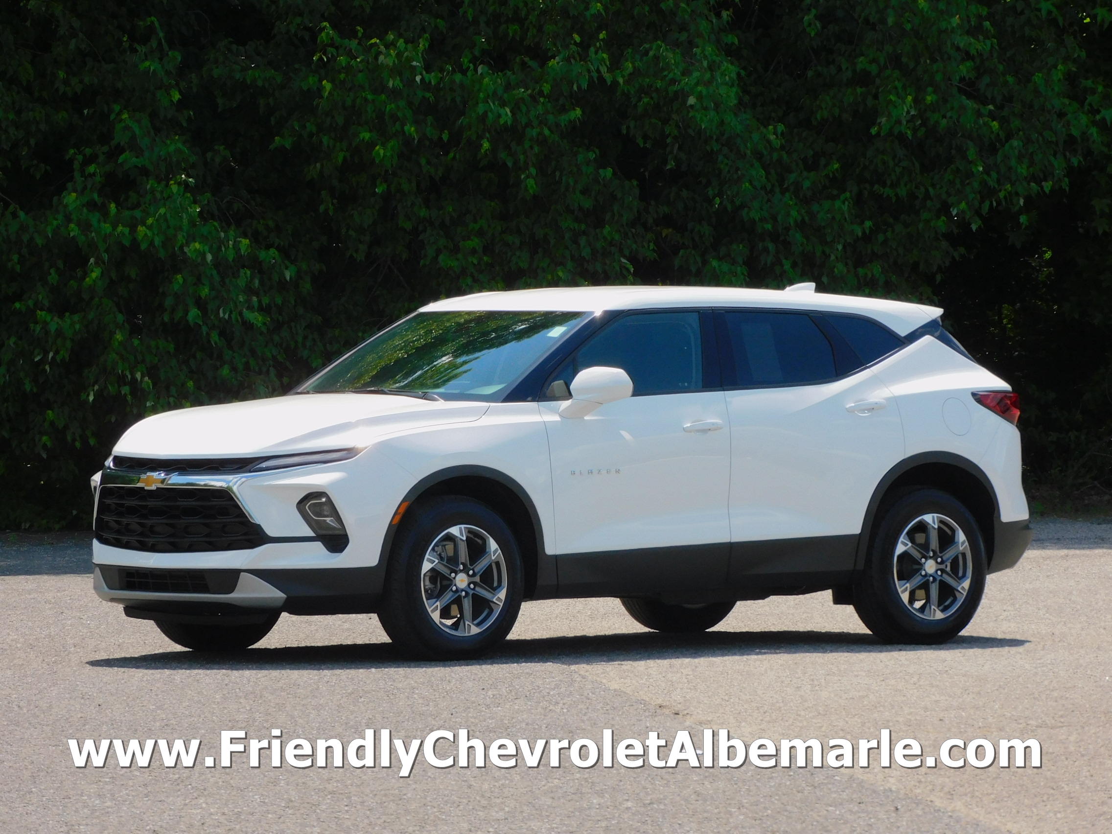 2025 Chevrolet Blazer 2.0T 2LT FWD's photo