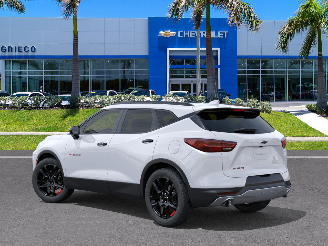 2025 Chevrolet Blazer 2LT photo 2