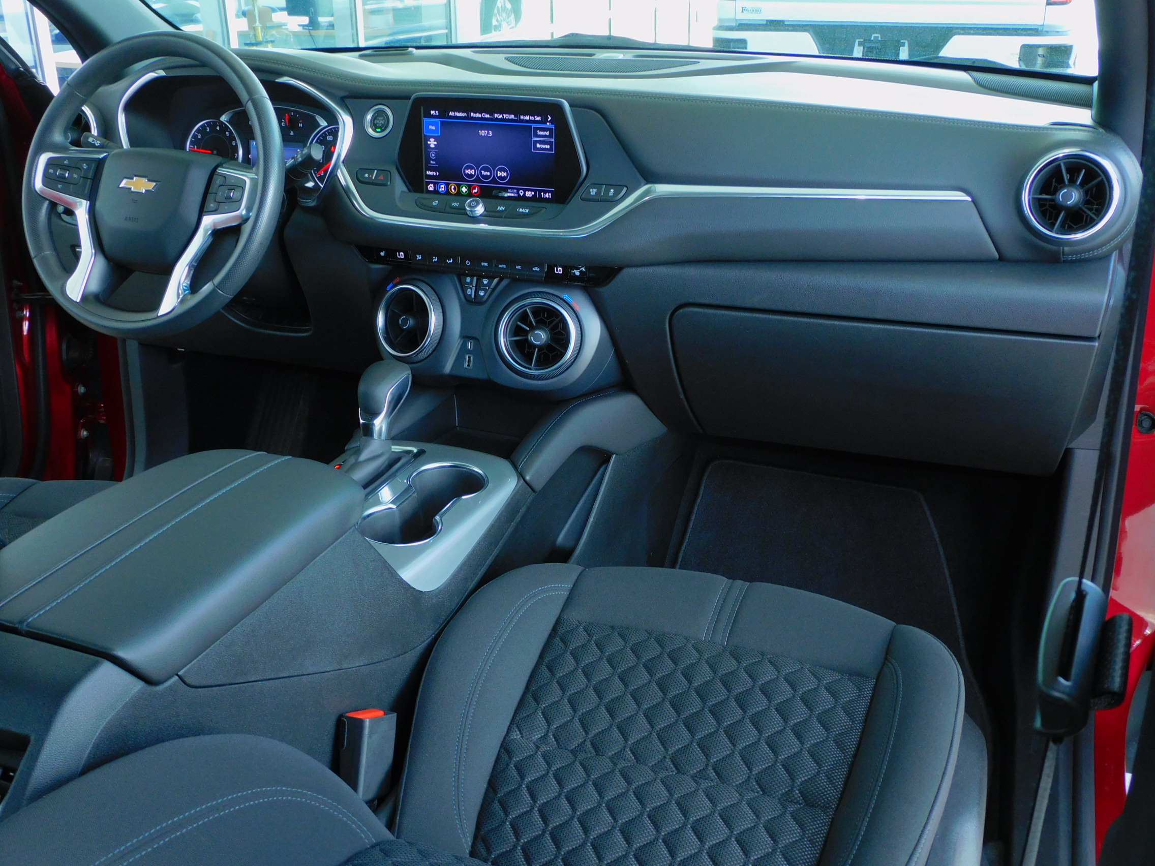 2022 Chevrolet Blazer 2LT photo 3