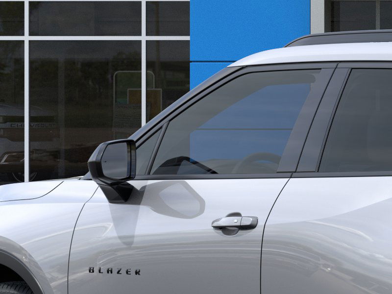 2025 Chevrolet Blazer 2LT photo 12