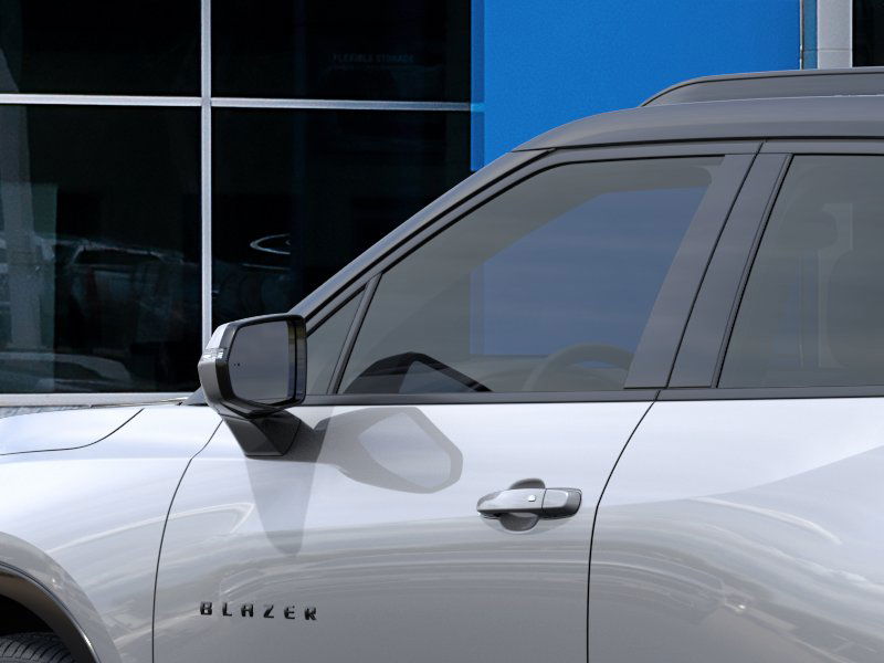 2025 Chevrolet Blazer RS photo 12