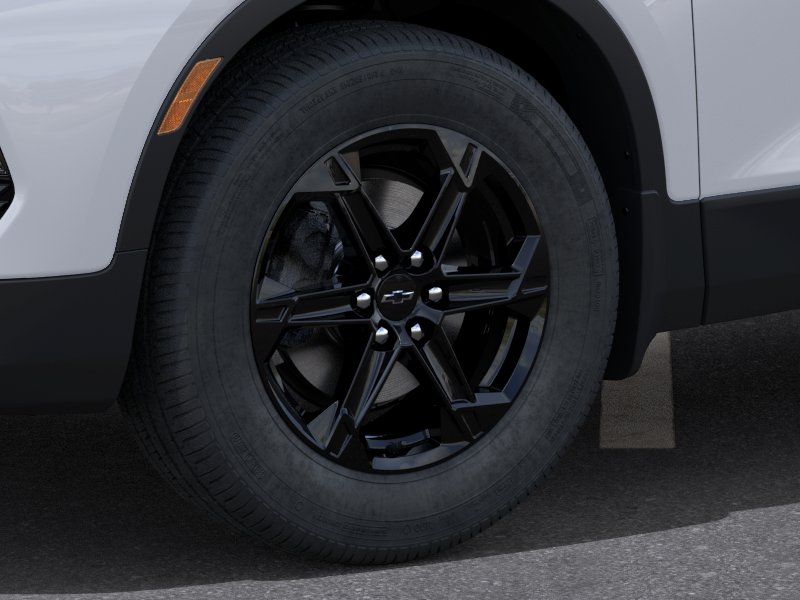 New 2026 Summit White Chevrolet 2LT image 31