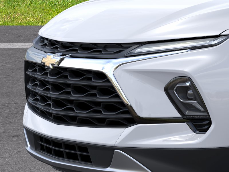 New 2026 Summit White Chevrolet 2LT image 39