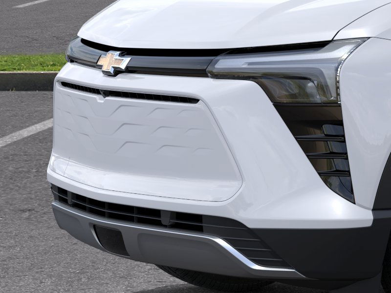 New 2026 Summit White Chevrolet LT image 21
