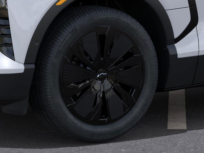 New 2026 Summit White Chevrolet LT image 21