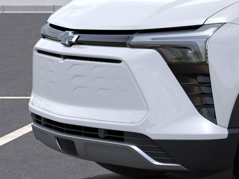 New 2025 Summit White Chevrolet LT image 47
