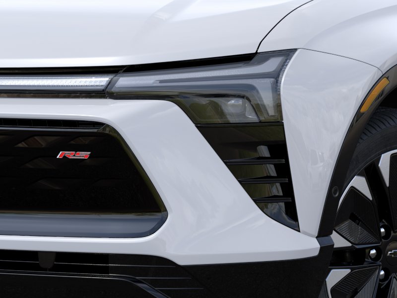 Used 2024 Summit White Chevrolet RS image 10