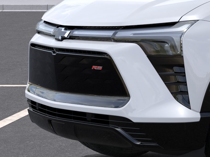 Used 2024 Summit White Chevrolet RS image 13