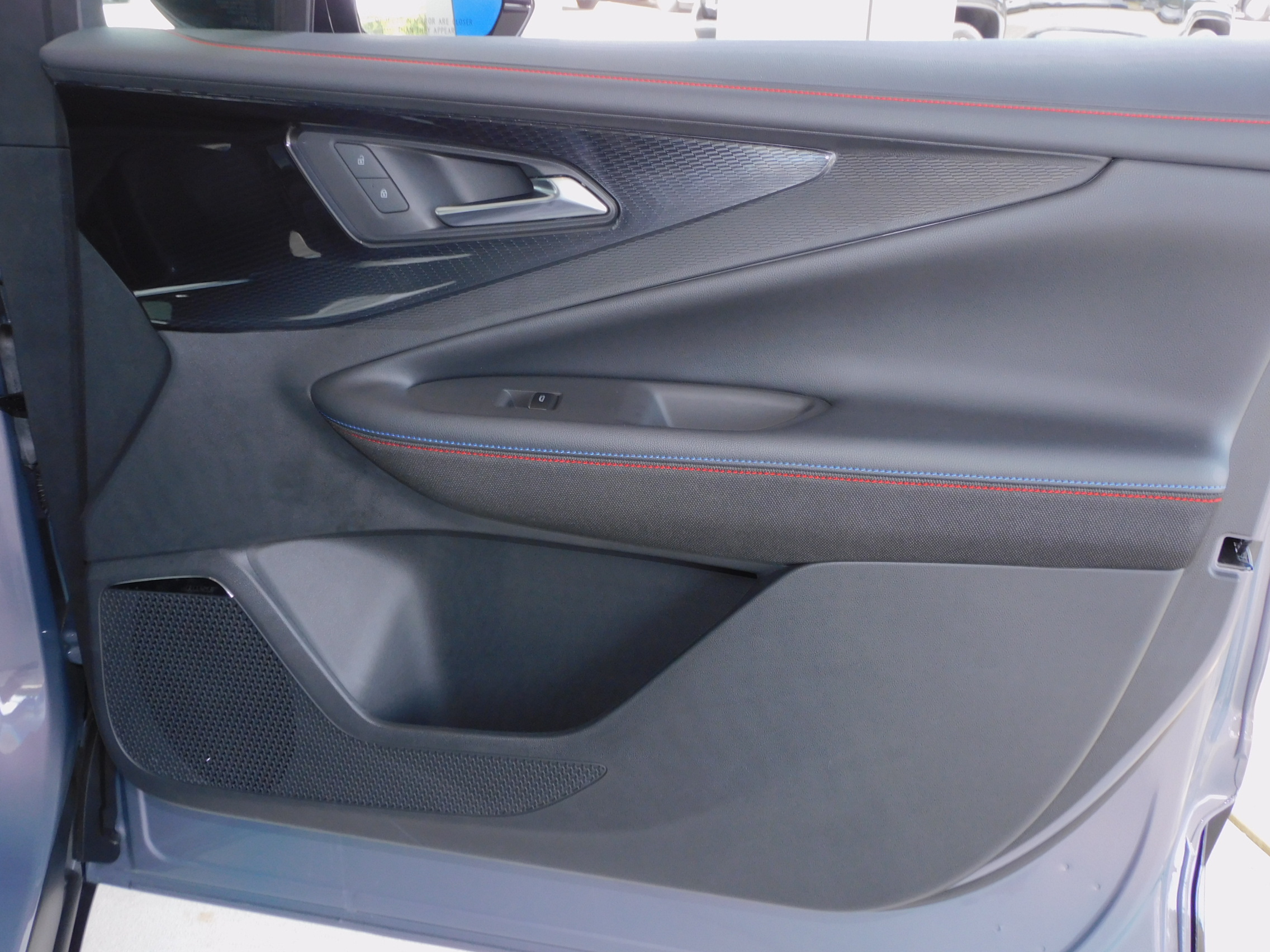 2024 Chevrolet Blazer EV RS photo 22